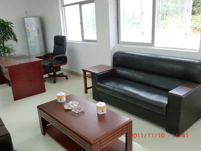 �����ֵ��k�T�k����-���y��Ƥɳ�l����ľ���