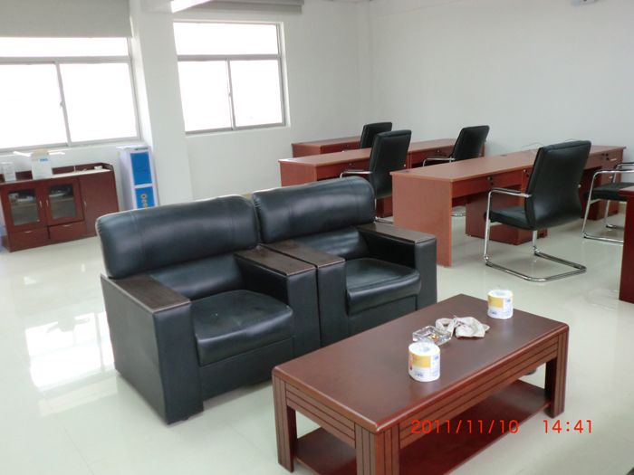 �����ֵ��k�T�k����-���y��Ƥɳ�l����ľ���