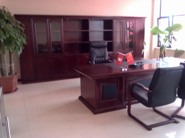 �����f�����F�k���Ҿ߹��̰���չʾ